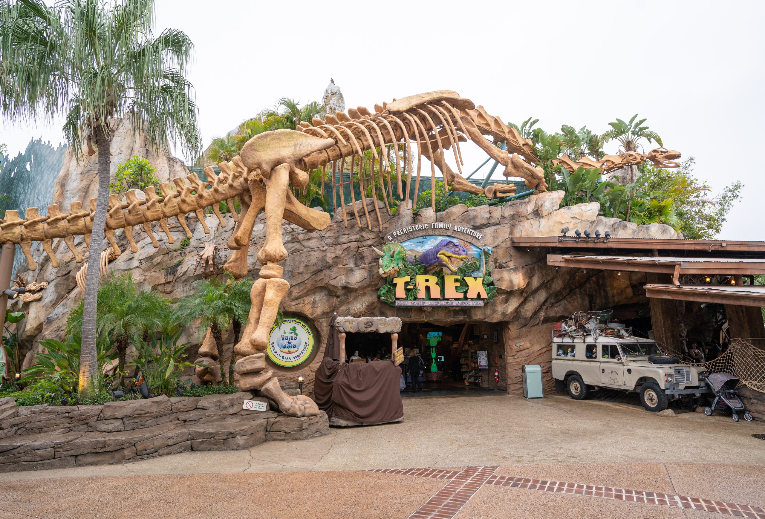 T-REX Restaurant at Disney Springs Marketplace, entrance