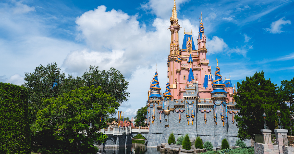 About Us, Dad's Guide to WDW, Cinderella Castle exterior on a sunny day