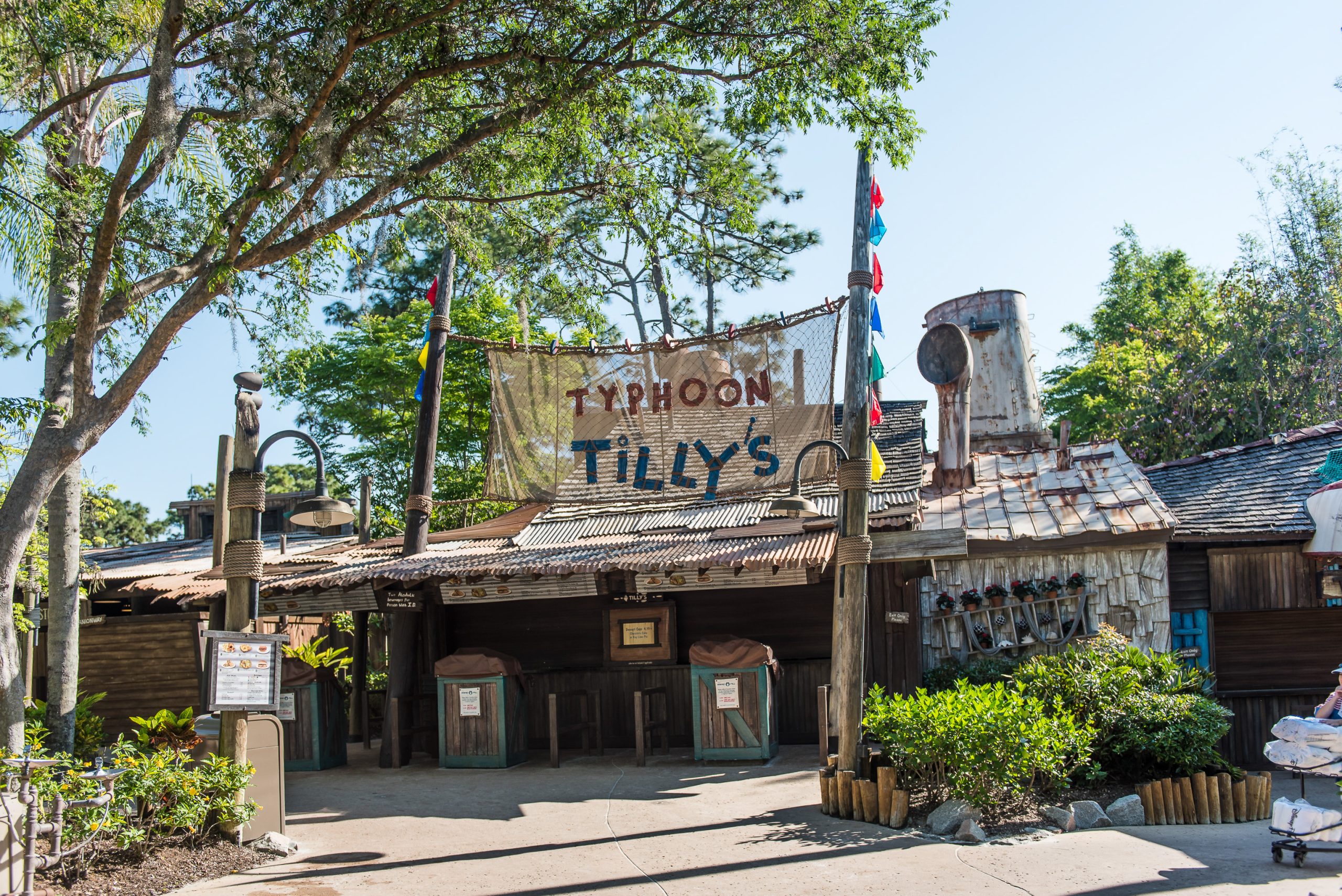 Typhoon Tilly's at Typhoon Lagoon restaurant exterior